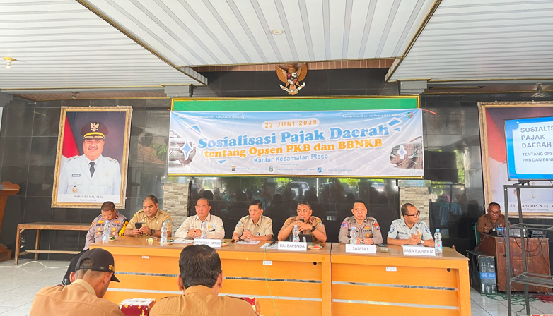 LITERASI PAJAK KENDARAAN DIPERKUAT, BAPENDA GELAR SOSIALISASI OPSEN PKB DAN BBNKB DI KECAMATAN PLOSO