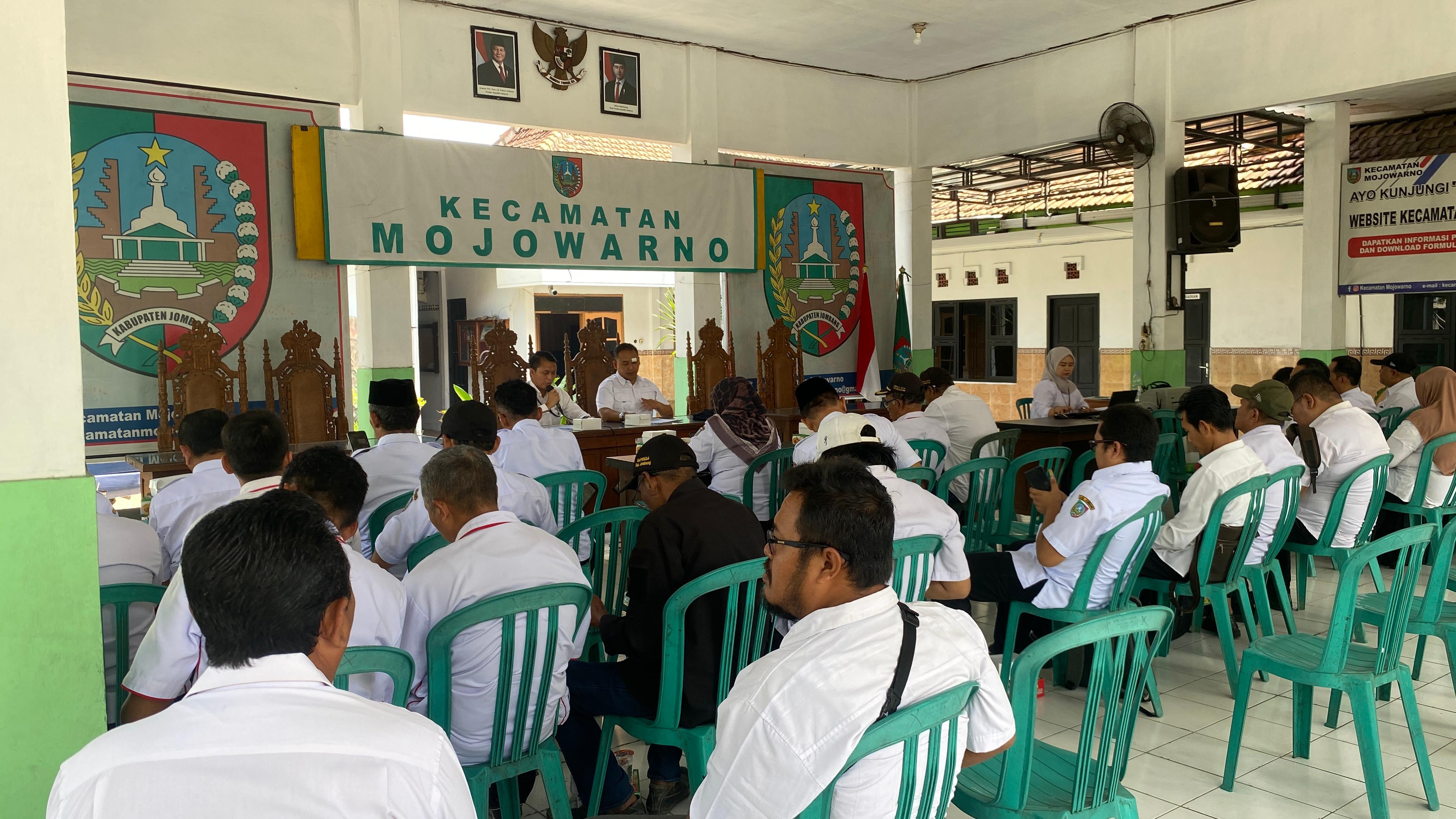 BAPENDA JOMBANG GELAR MONEV PBB-P2 DI KECAMATAN MOJOWARNO