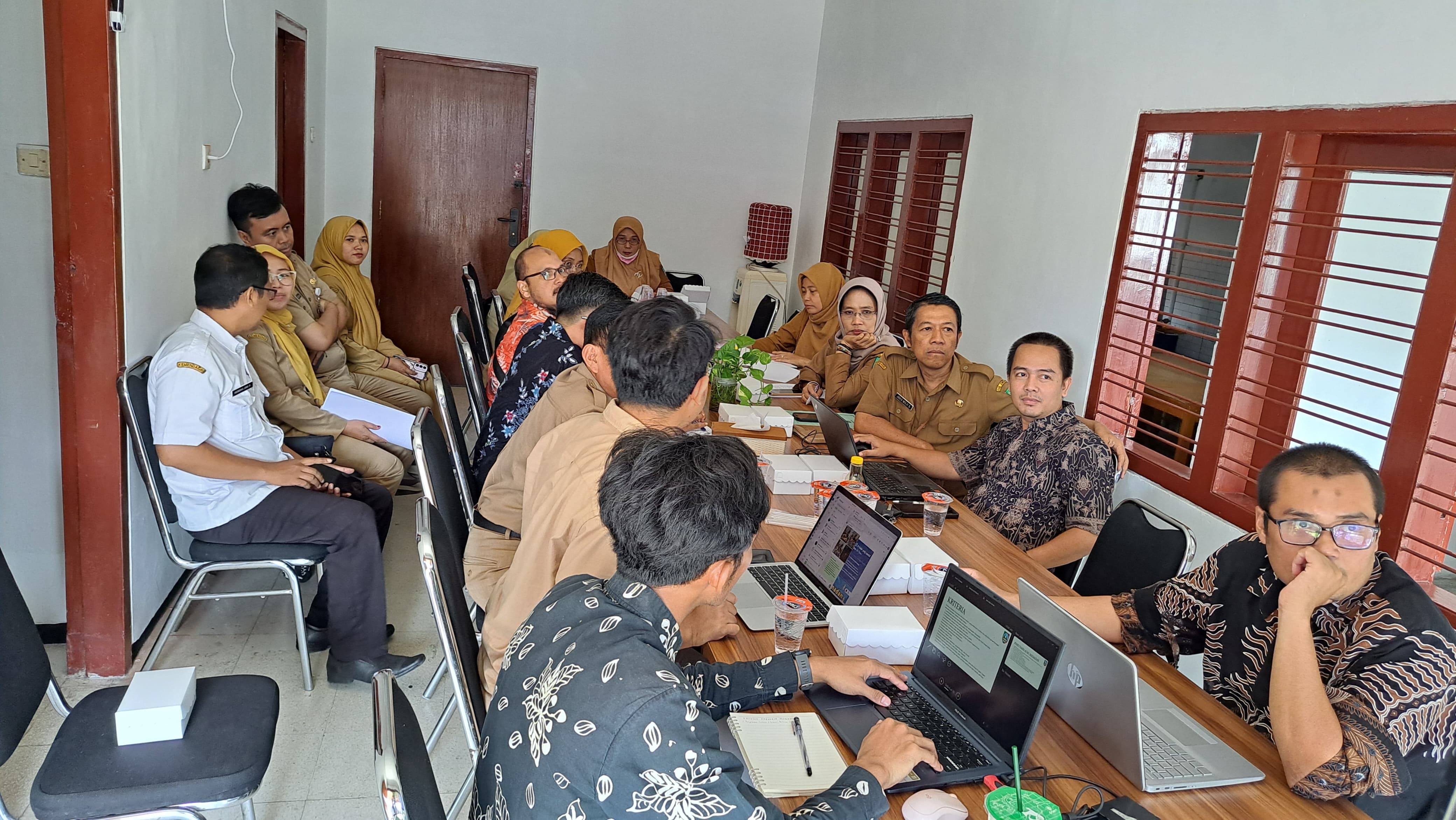 BAPENDA JOMBANG HADIRI RAPAT LANJUTAN PENYUSUNAN PERATURAN BUPATI TENTANG KEMUDAHAN INVESTASI