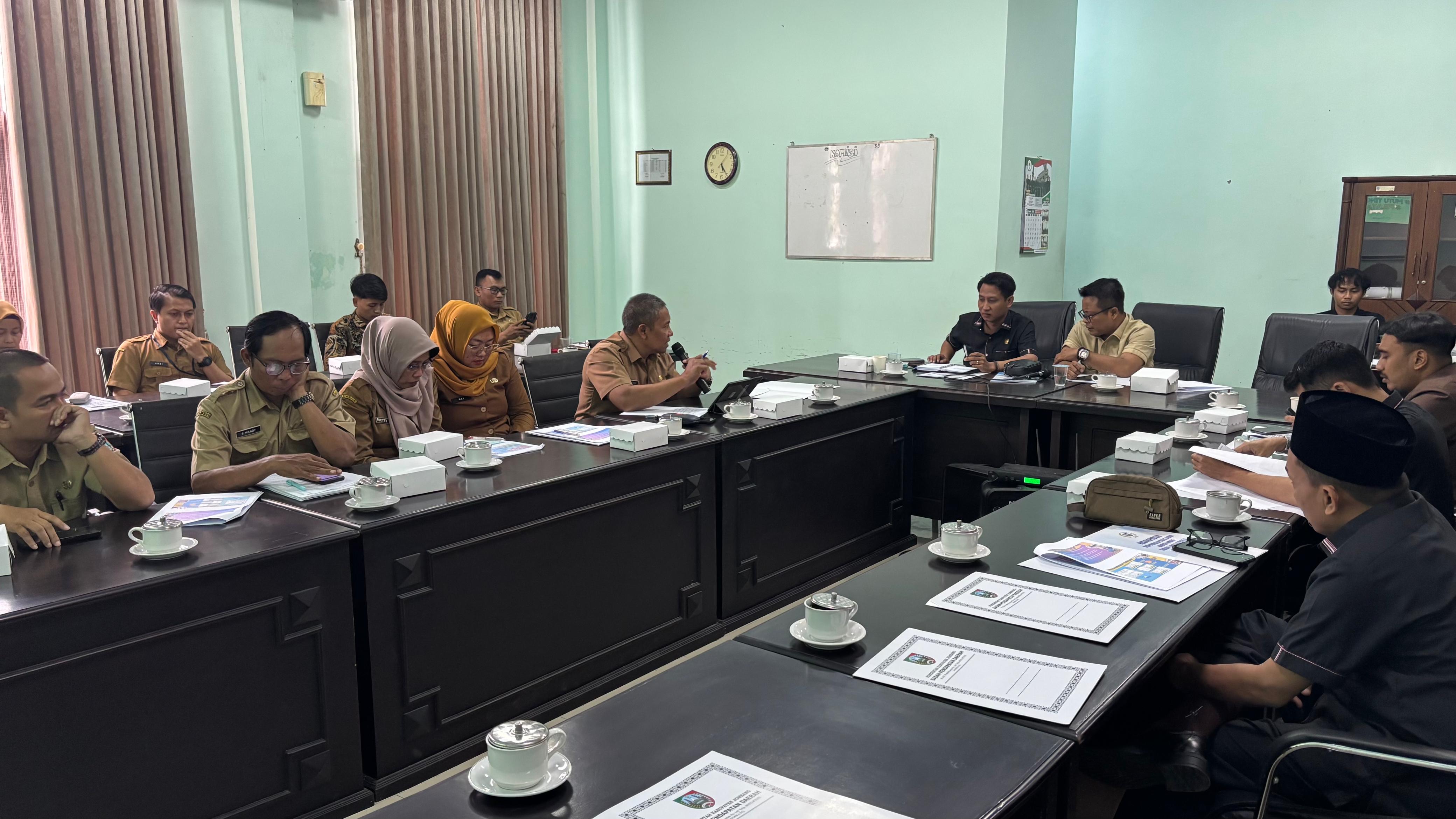 RAPAT USULAN PERUBAHAN PERDA NO. 13 TAHUN 2023 TERKAIT TARIF PBB-P2 DENGAN DPRD KOMISI B KABUPATEN JOMBANG