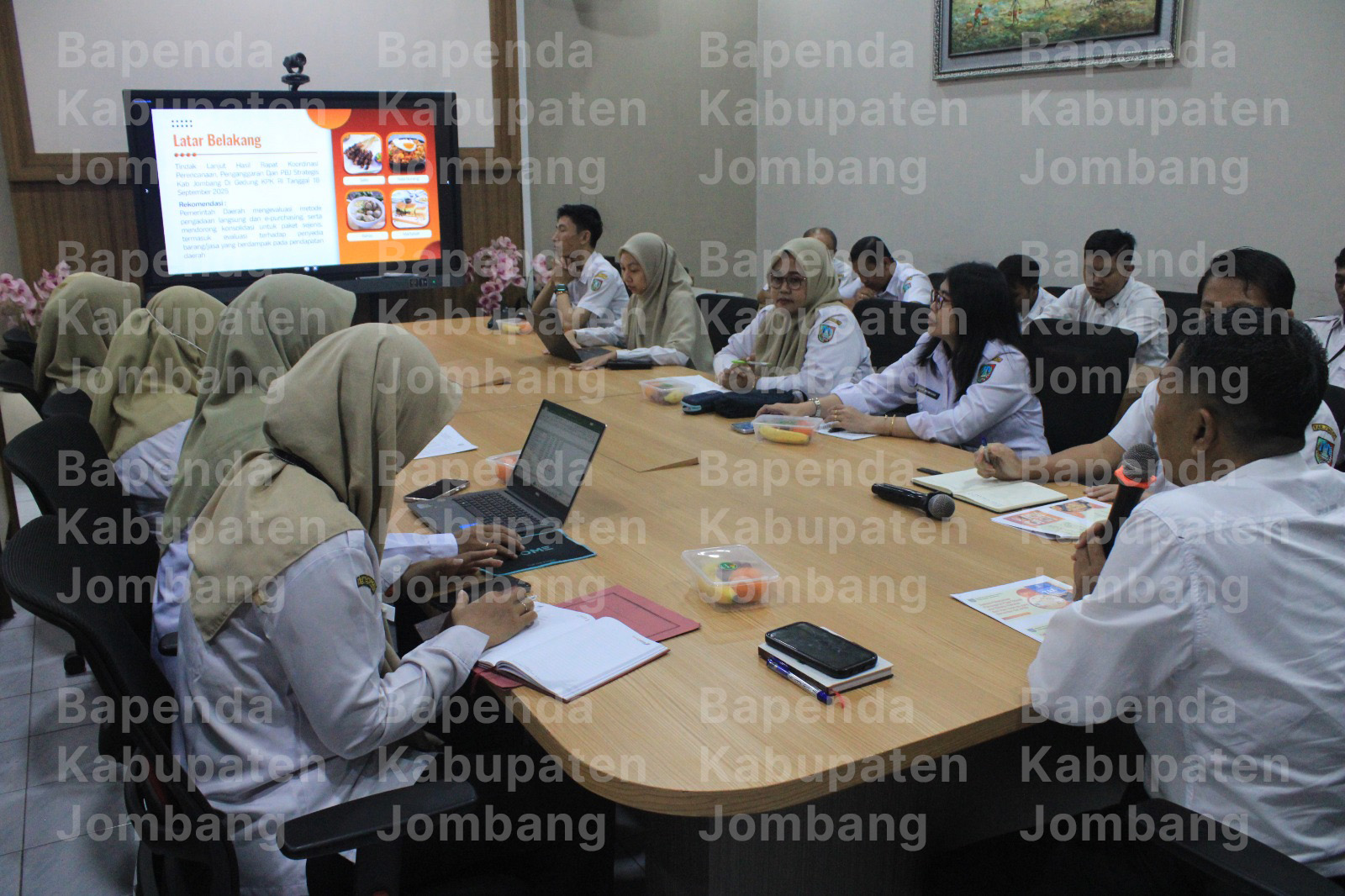 OPTIMALKAN PAD, BAPENDA JOMBANG GELAR EVALUASI KEPATUHAN PAJAK BELANJA MAMIN OPD TAHUN 2025
