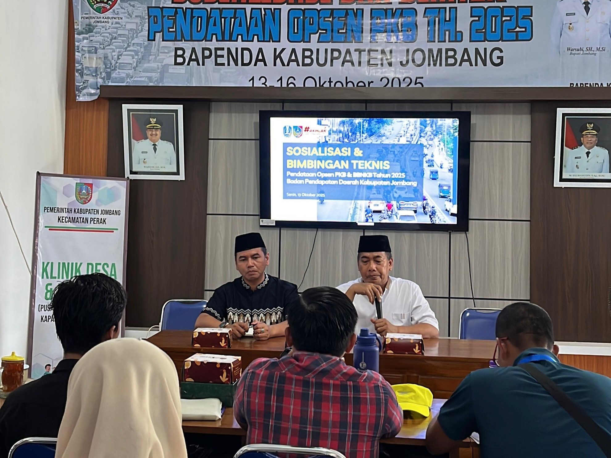 PENGUATAN DATA PAJAK: BIMTEK PENDATAAN PKB SAMBANGI KECAMATAN PERAK