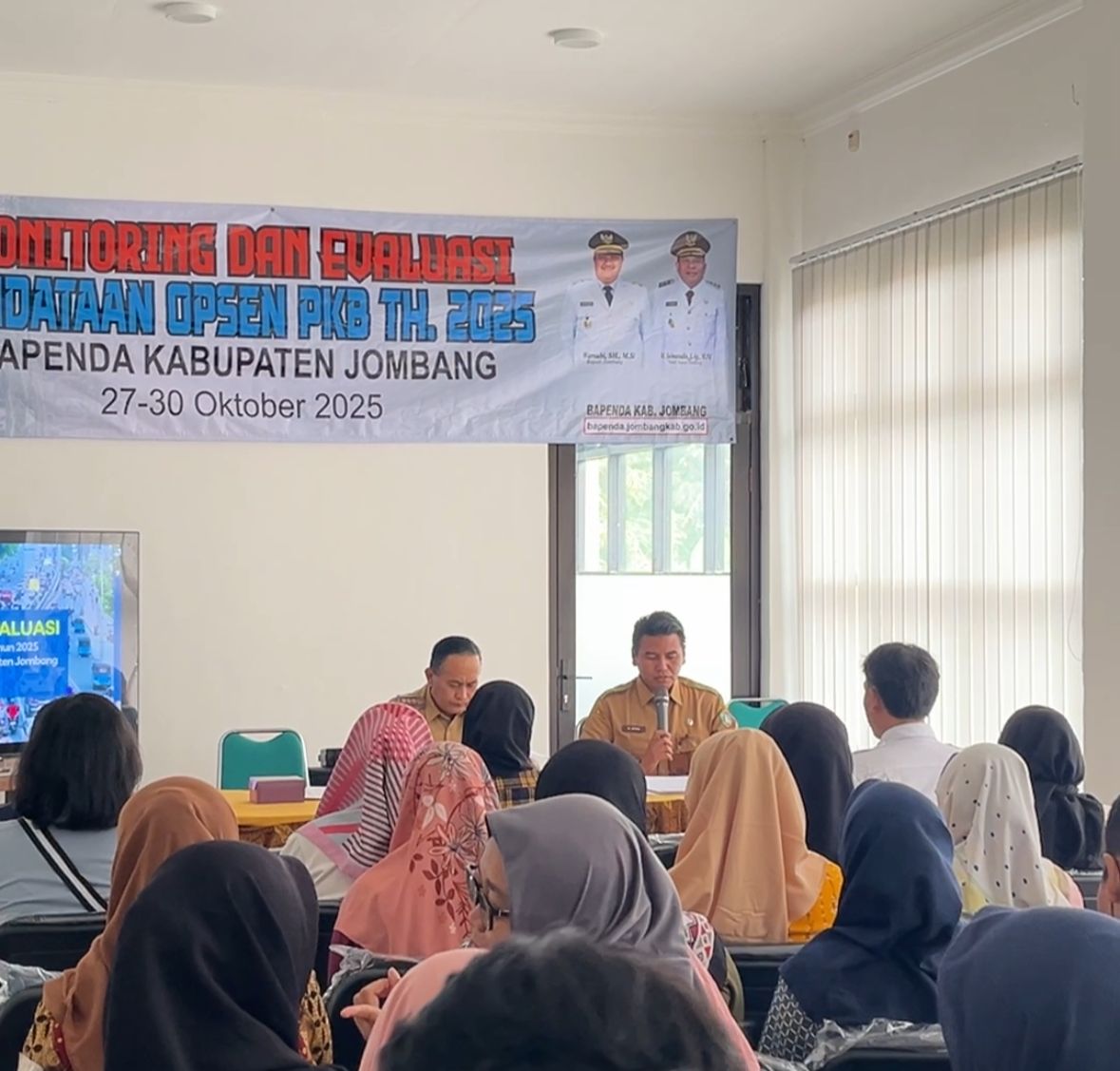 BAPENDA JOMBANG GELAR MONEV PENDATAAN OPSEN PKB DAN BBNKB DI KECAMATAN JOMBANG UNTUK OPTIMALISASI PENDAPATAN