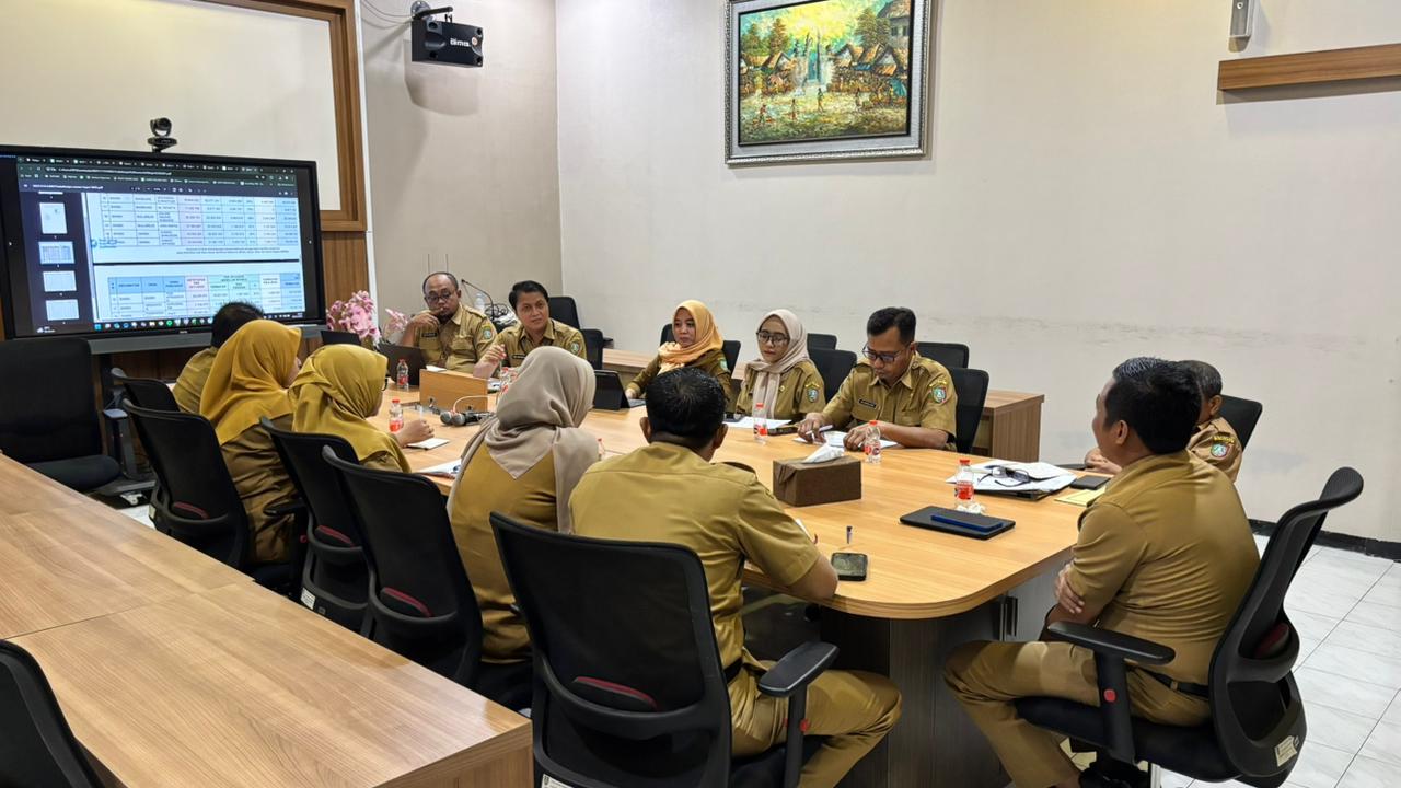 KEJAR TARGET AKHIR TAHUN, BAPENDA JOMBANG GELAR EVALUASI KINERJA DAN SUSUN STRATEGI PERCEPATAN TRIWULAN IV